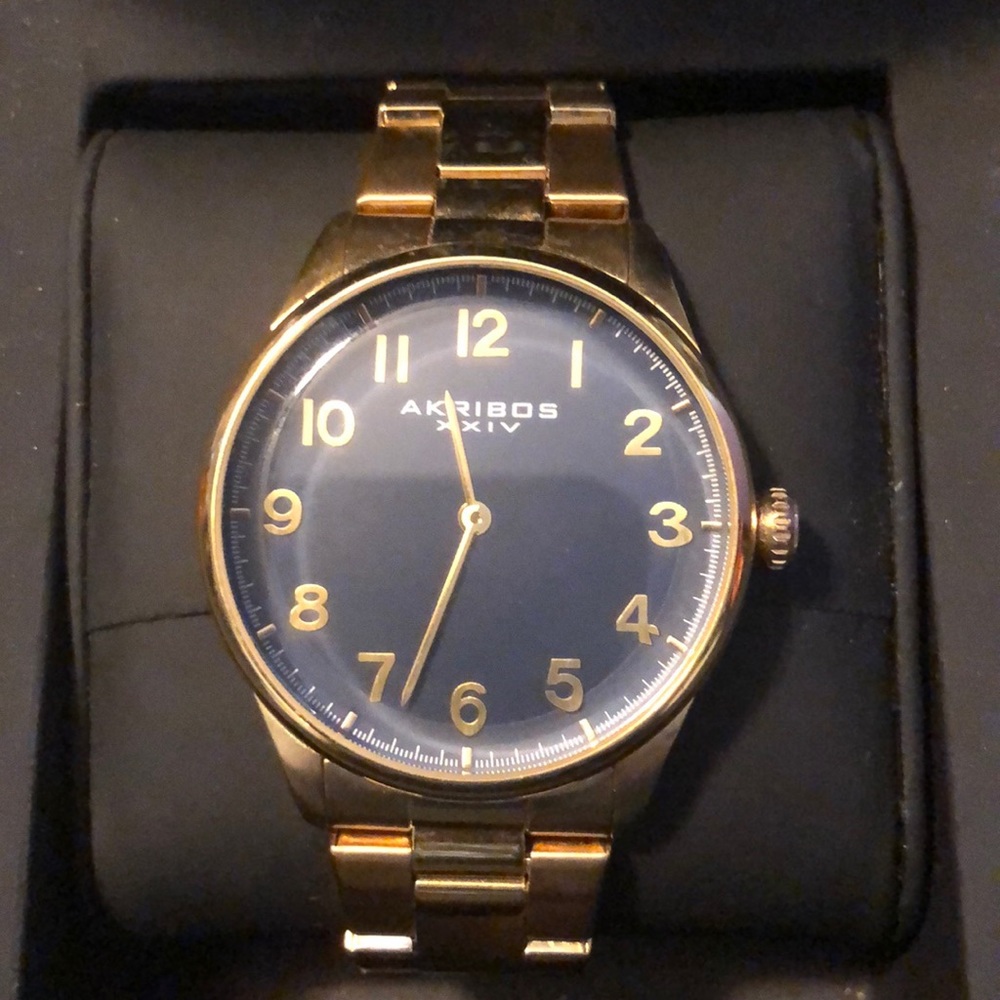 Men's Classic Quartz Blue Dial Watch